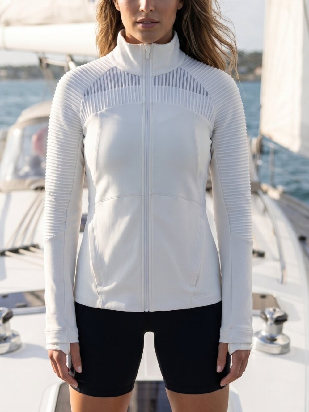 $198 LULULEMON chill going strong full zip jacket white 4 excellent Condition